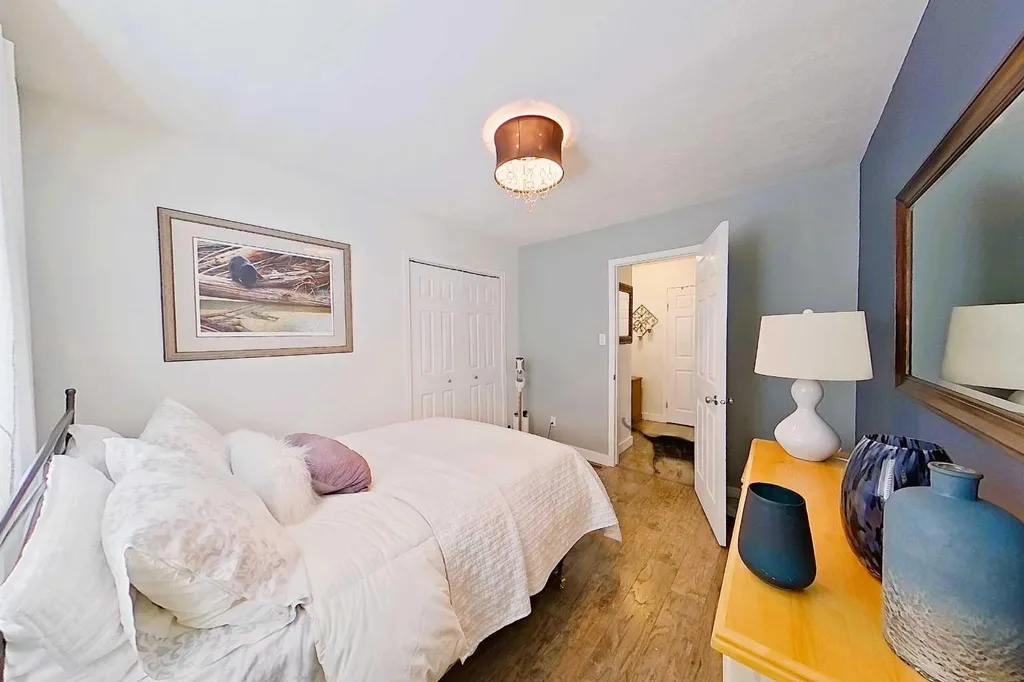 125 10 Street Canyon Creek AB T0G 0M0