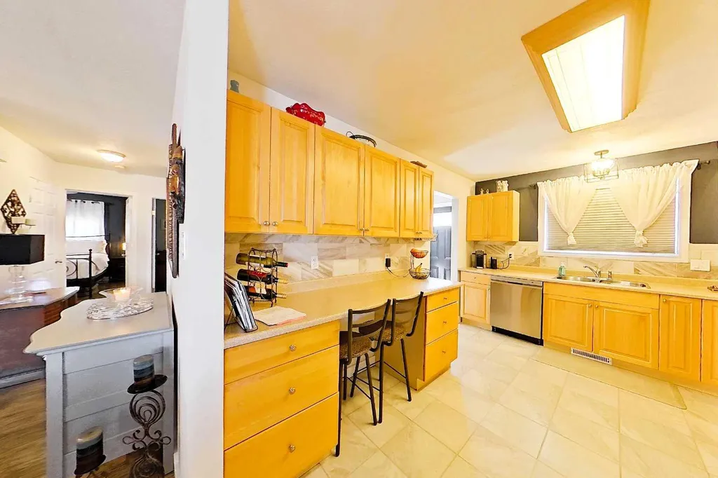 125 10 Street Canyon Creek AB T0G 0M0