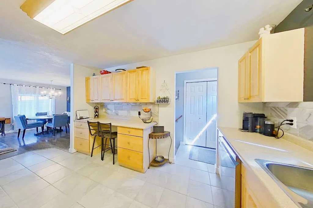 125 10 Street Canyon Creek AB T0G 0M0