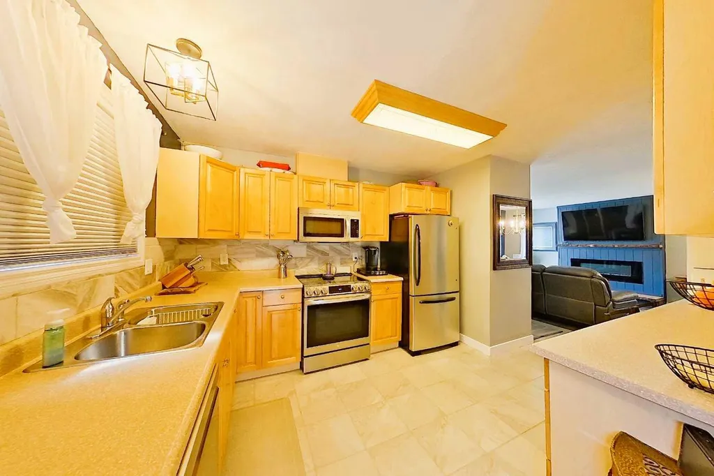 125 10 Street Canyon Creek AB T0G 0M0