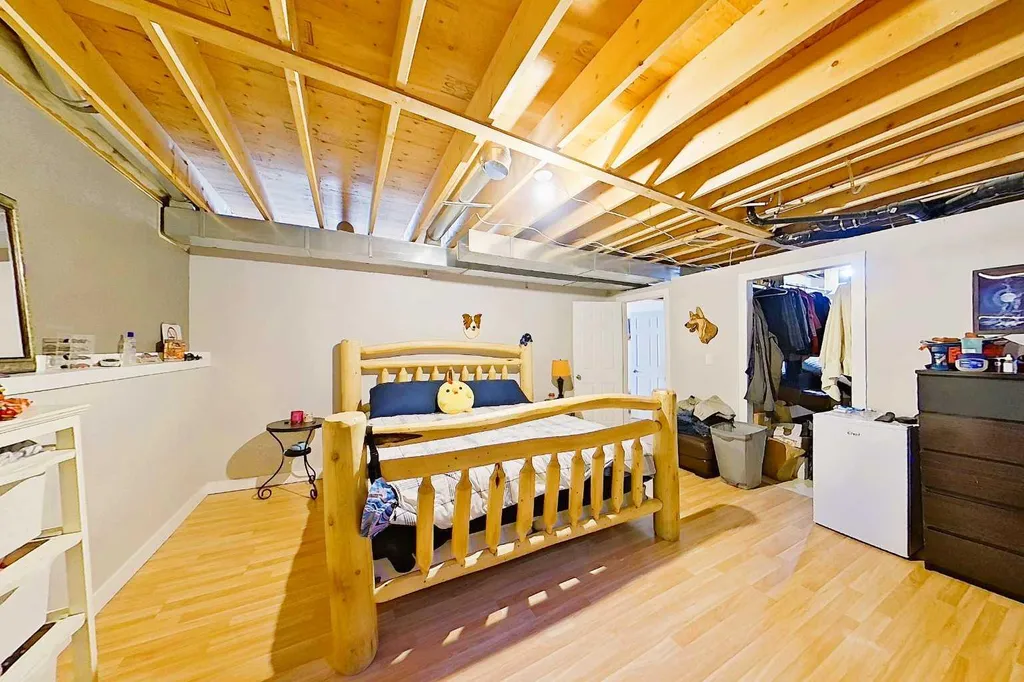 125 10 Street Canyon Creek AB T0G 0M0