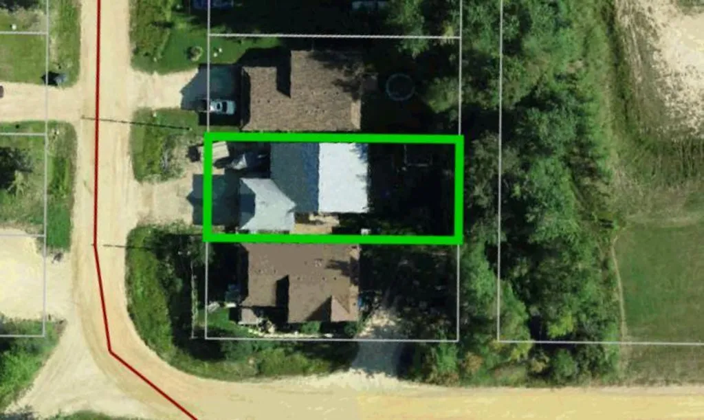 125 10 Street Canyon Creek AB T0G 0M0