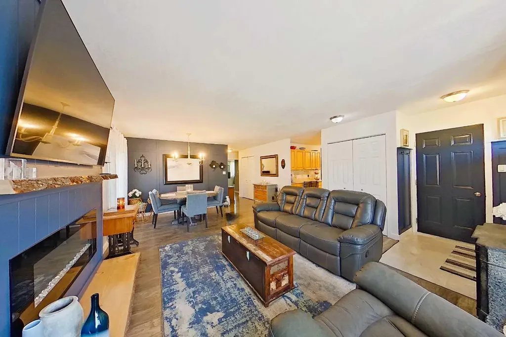 125 10 Street Canyon Creek AB T0G 0M0