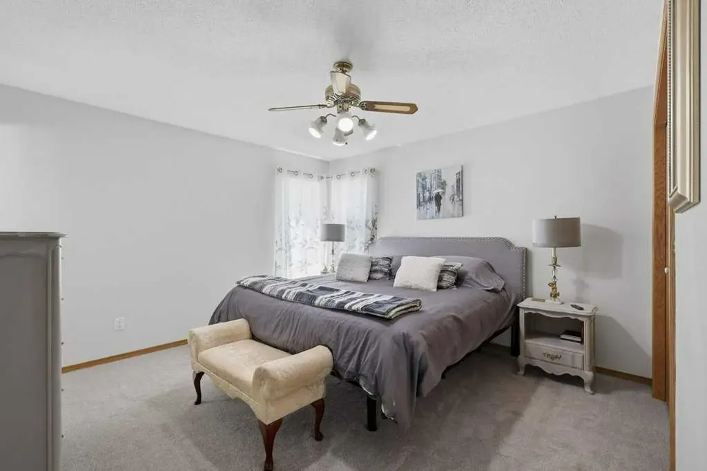 23 Kemp Avenue Red Deer AB T4P 3M3
