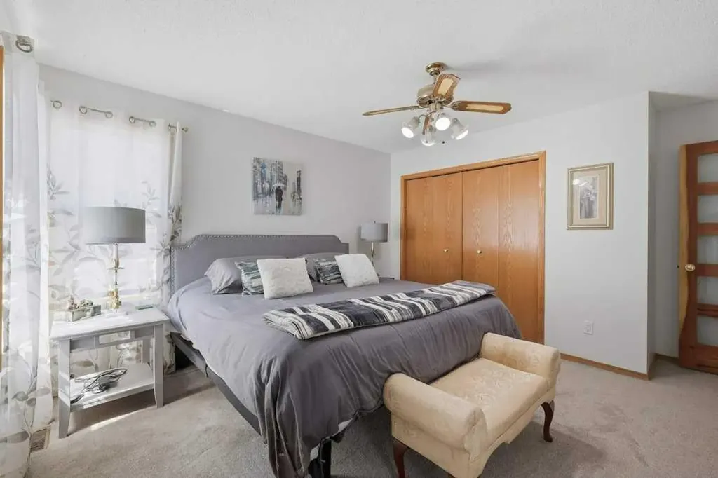 23 Kemp Avenue Red Deer AB T4P 3M3
