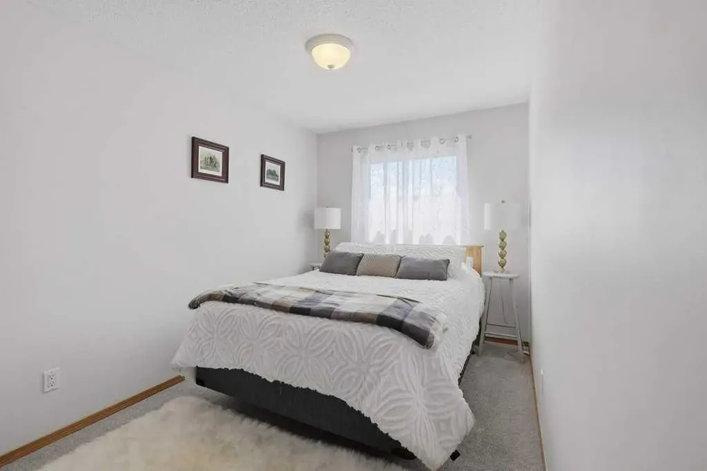 23 Kemp Avenue Red Deer AB T4P 3M3