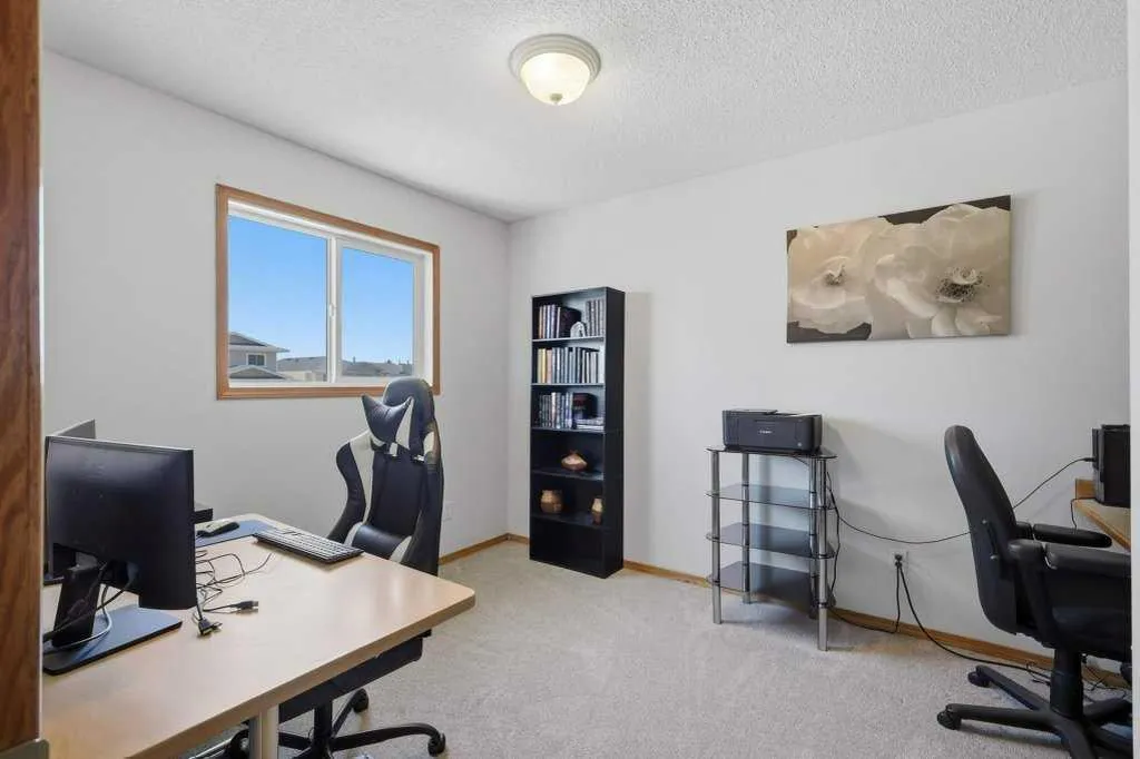 23 Kemp Avenue Red Deer AB T4P 3M3