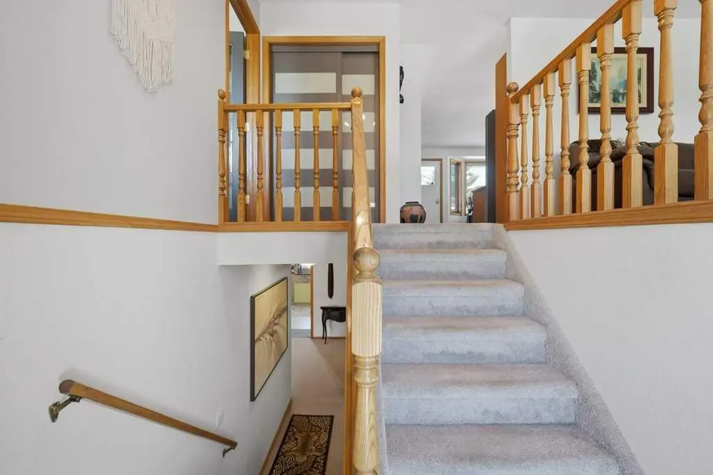 23 Kemp Avenue Red Deer AB T4P 3M3