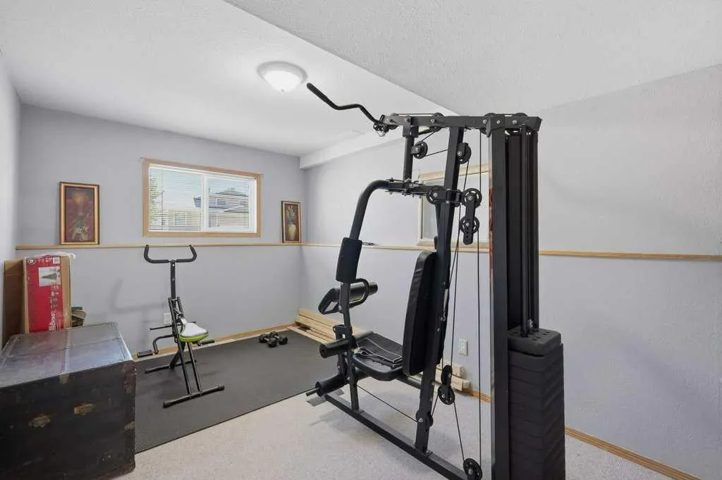 23 Kemp Avenue Red Deer AB T4P 3M3