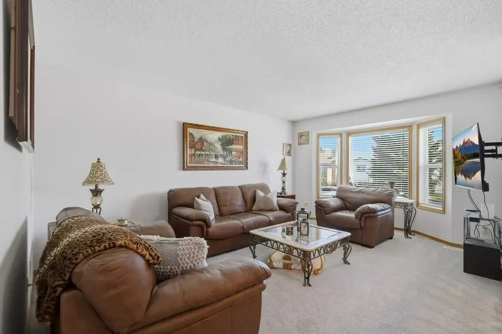 23 Kemp Avenue Red Deer AB T4P 3M3