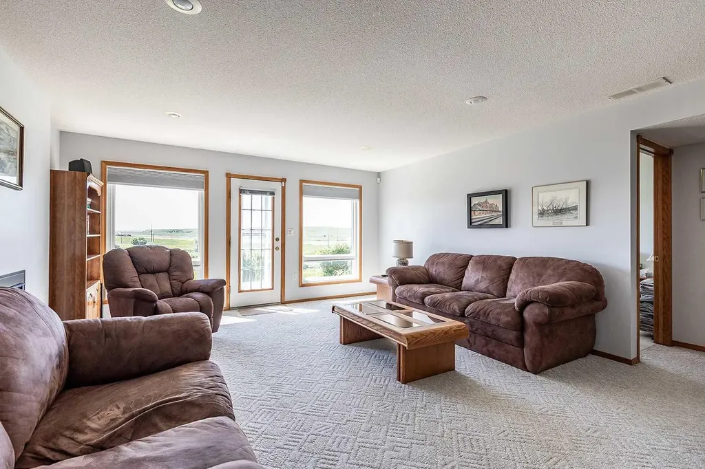 733 Taylor Road SE Medicine Hat AB T1B 4A5