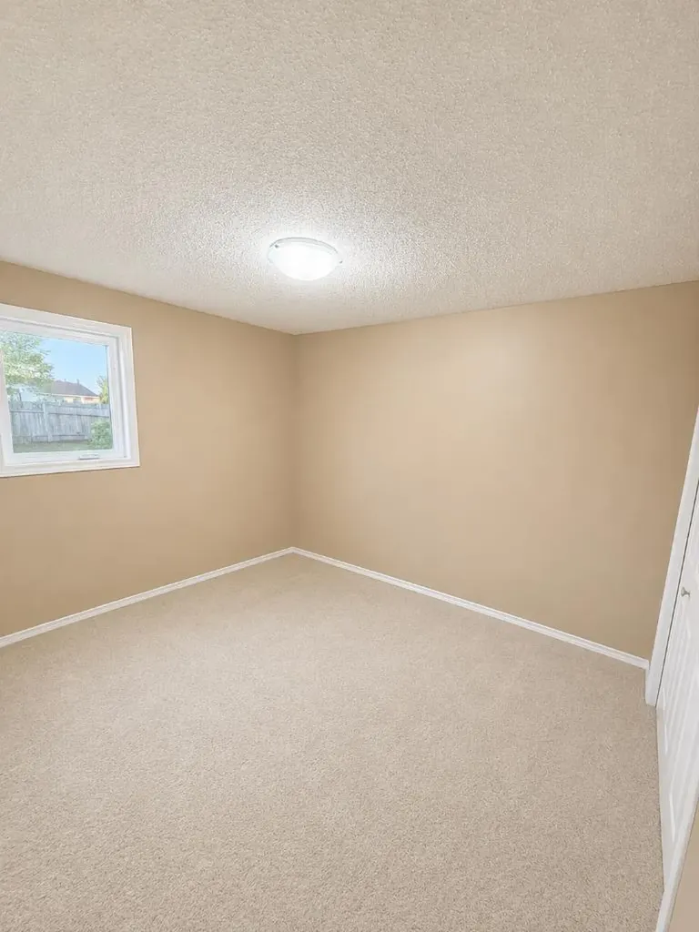 2016 14 Street Coaldale AB T1M 1C4