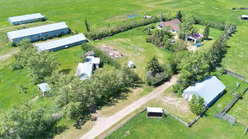 27028 Township Road 300 Rural Mountain View County AB T0M0A0