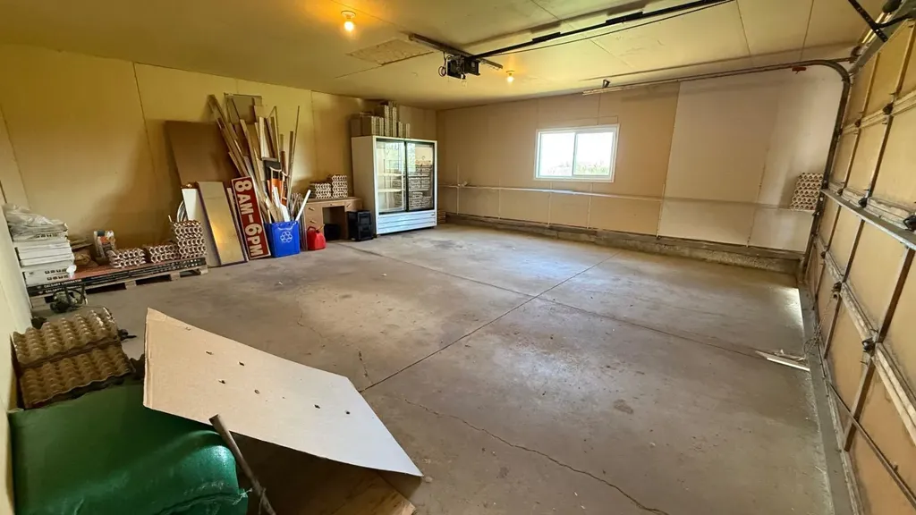 171076 9 Highway Rural Starland County AB T0J0T0
