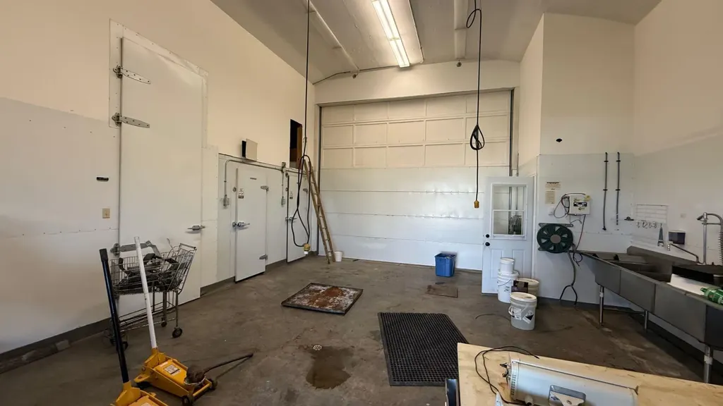 171076 9 Highway Rural Starland County AB T0J0T0