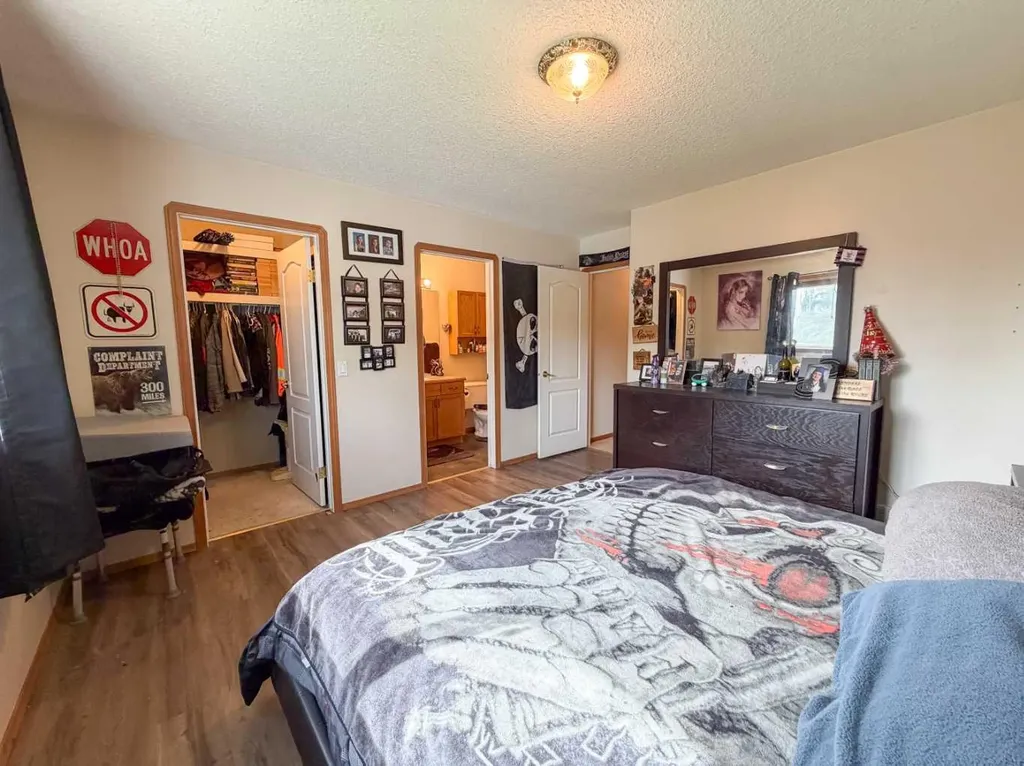 64 Park Circle Whitecourt AB T7S1S7