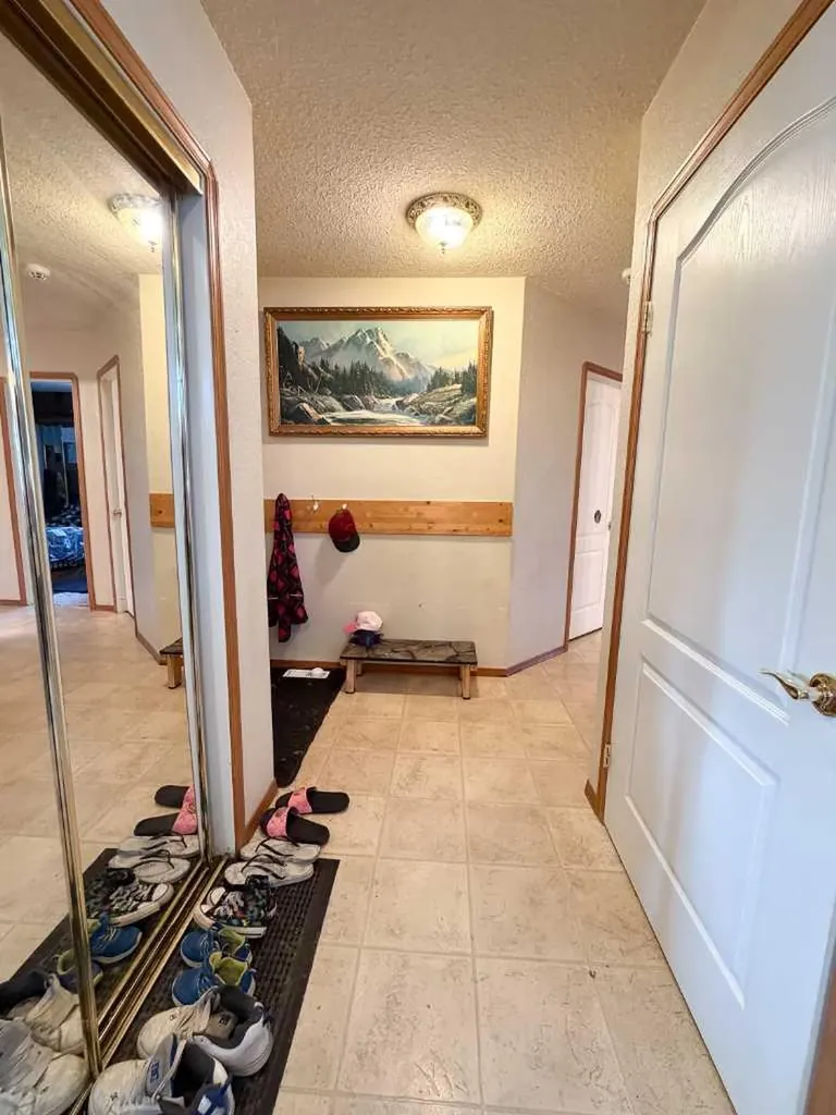 64 Park Circle Whitecourt AB T7S1S7