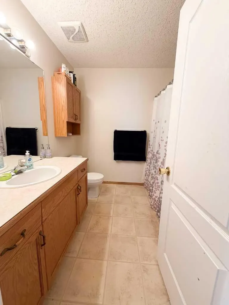 64 Park Circle Whitecourt AB T7S1S7