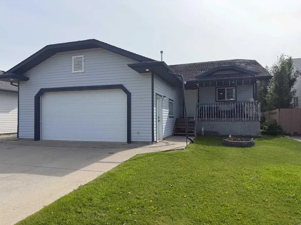 64 Park Circle Whitecourt AB T7S1S7