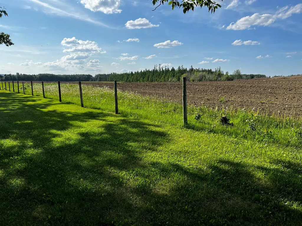 10032 Township Road 422 Rural Ponoka County AB T4J 1V9