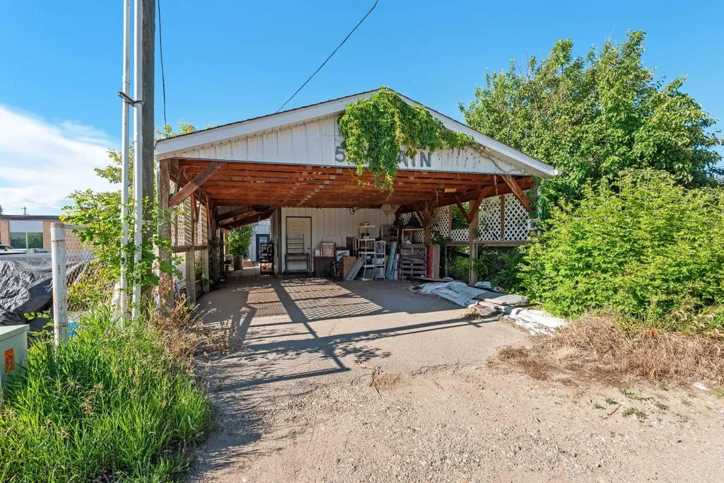 507 Main Street Three Hills AB T0M2A0