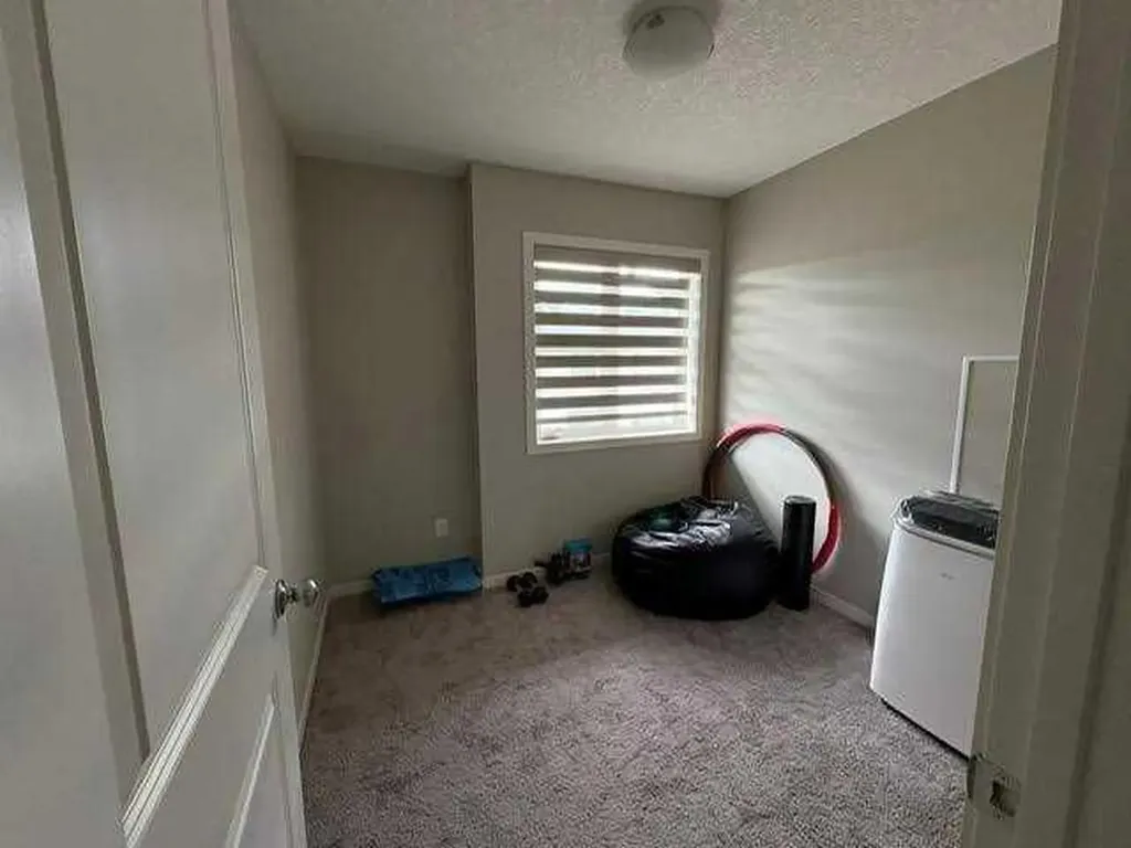 202 Evansridge Park NW Calgary AB T3P0N7