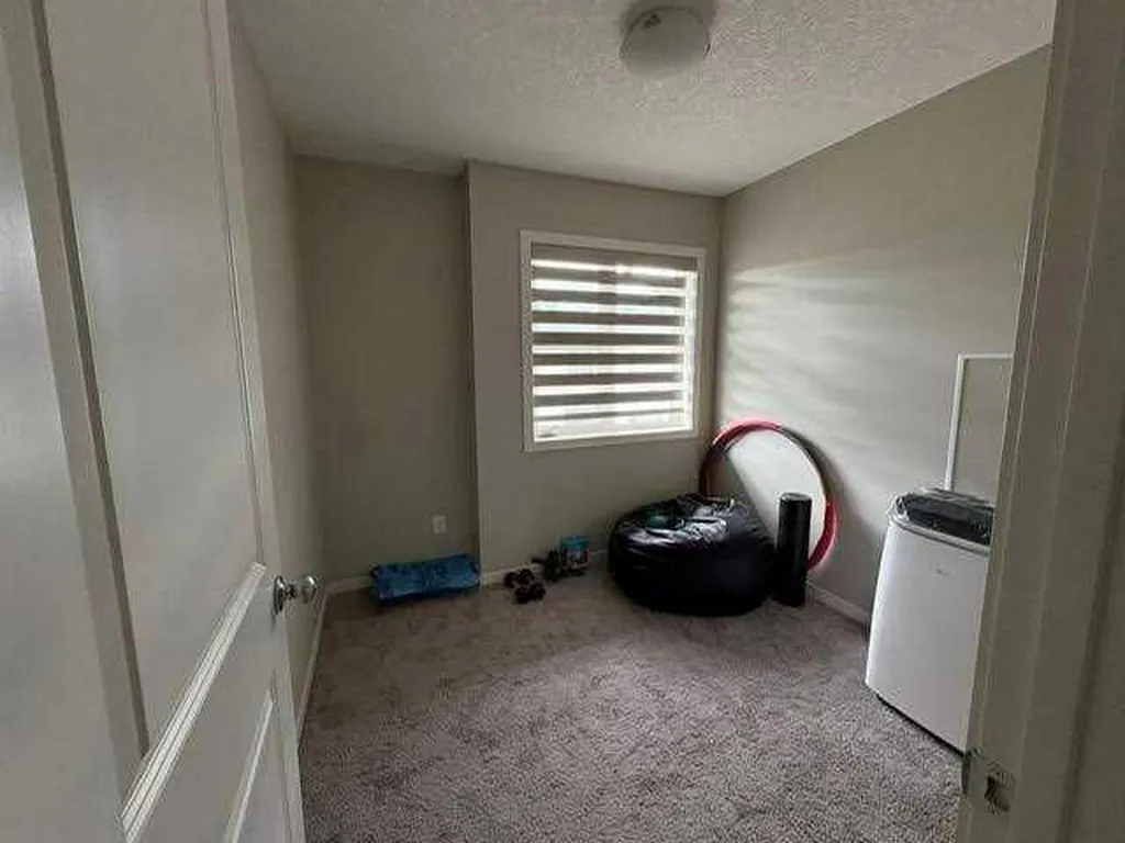 202 Evansridge Park NW Calgary AB T3P0N7
