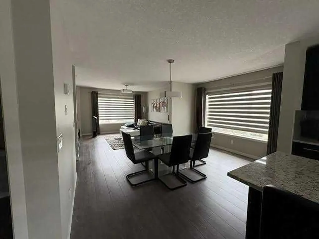 202 Evansridge Park NW Calgary AB T3P0N7
