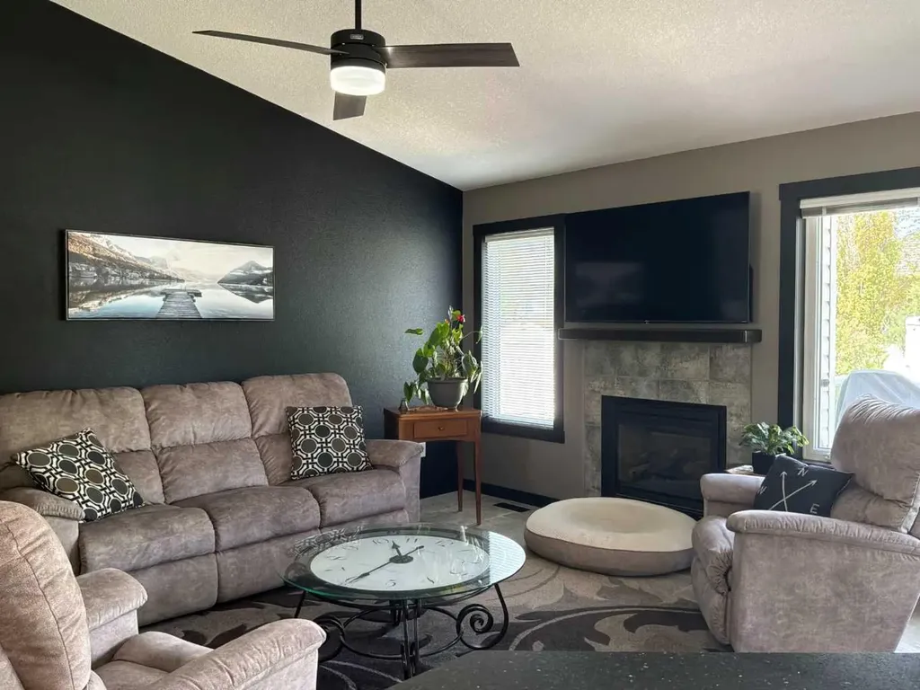 310B Edgewood Close Camrose AB T4V4P9