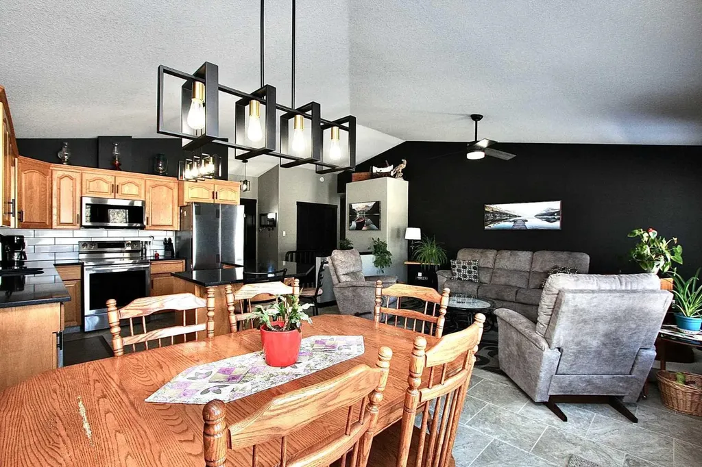 310B Edgewood Close Camrose AB T4V4P9