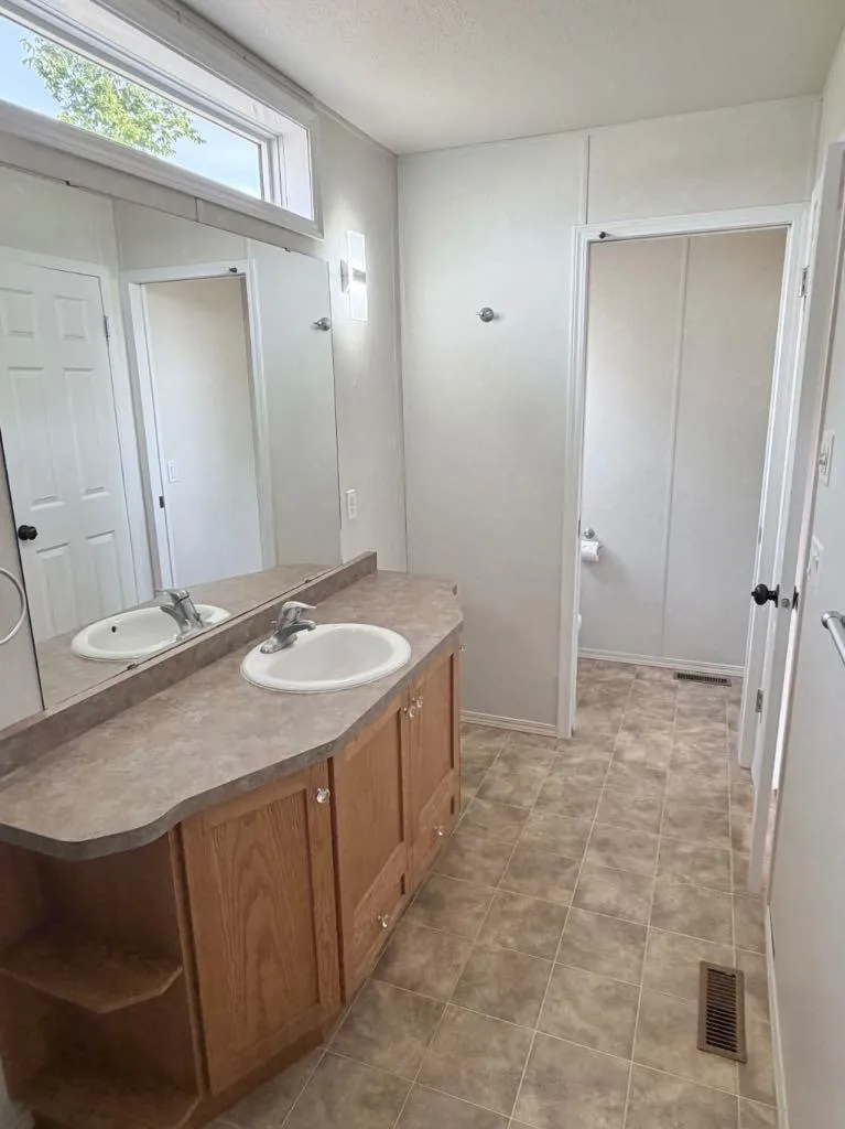 10615 88 Street Grande Prairie AB T8X 1P5