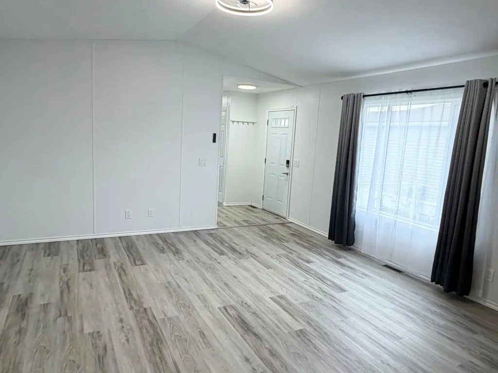 10615 88 Street Grande Prairie AB T8X 1P5