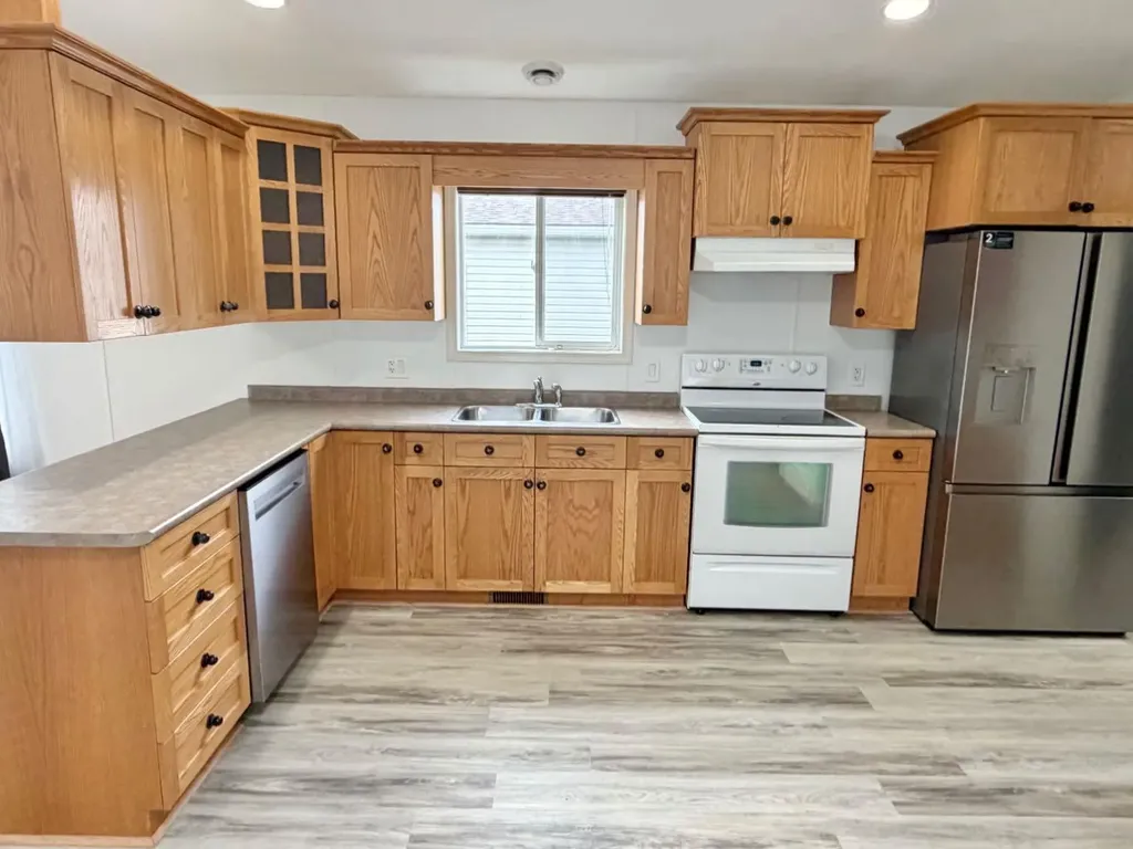 10615 88 Street Grande Prairie AB T8X 1P5