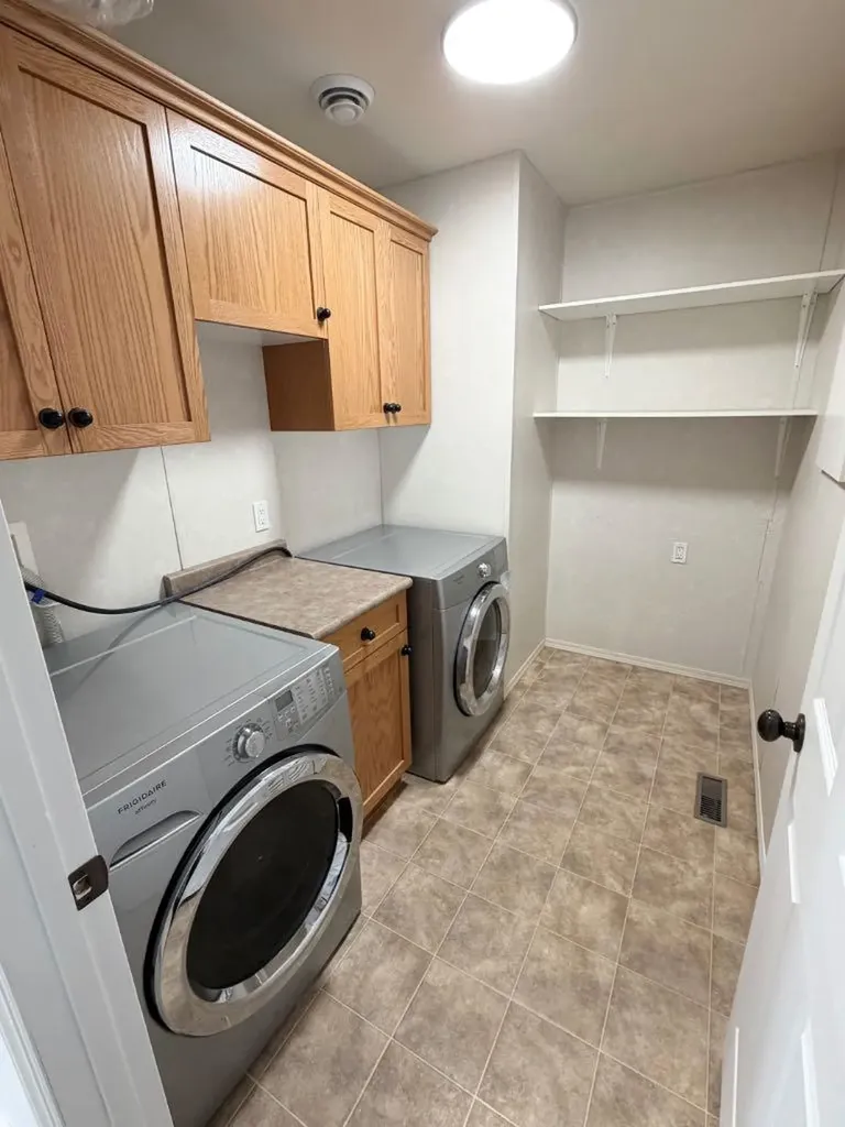 10615 88 Street Grande Prairie AB T8X 1P5