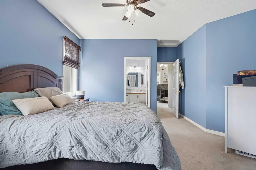 27 Hallgren Drive Sylvan Lake AB T4S 1W6