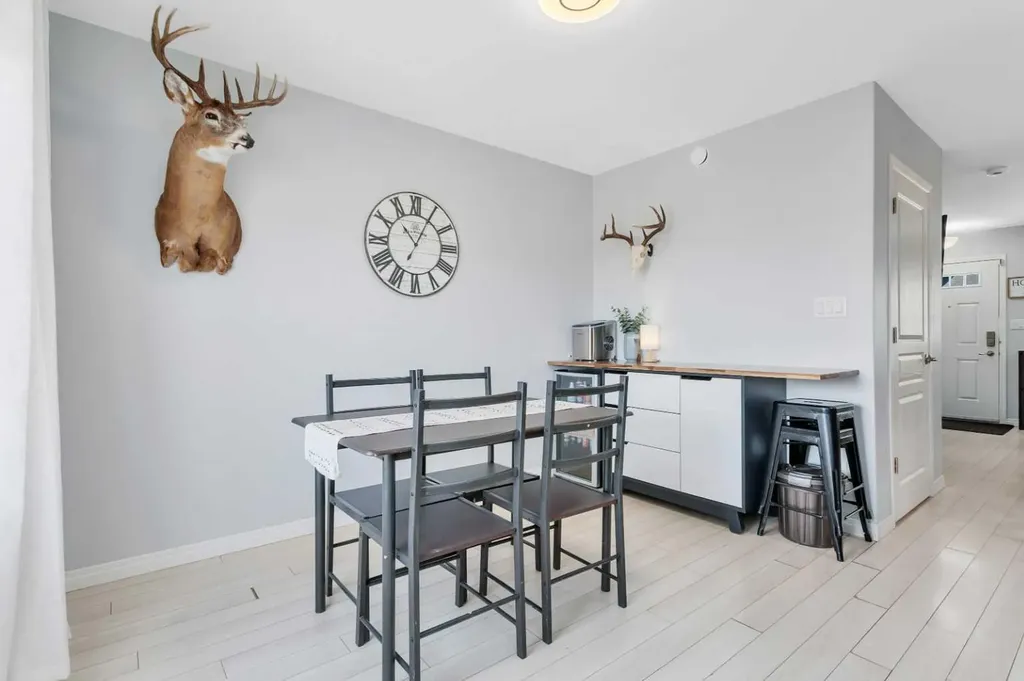 28 Rafferty Court Sylvan Lake AB T4S 0C1