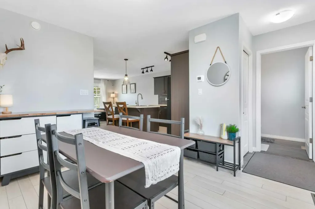 28 Rafferty Court Sylvan Lake AB T4S 0C1