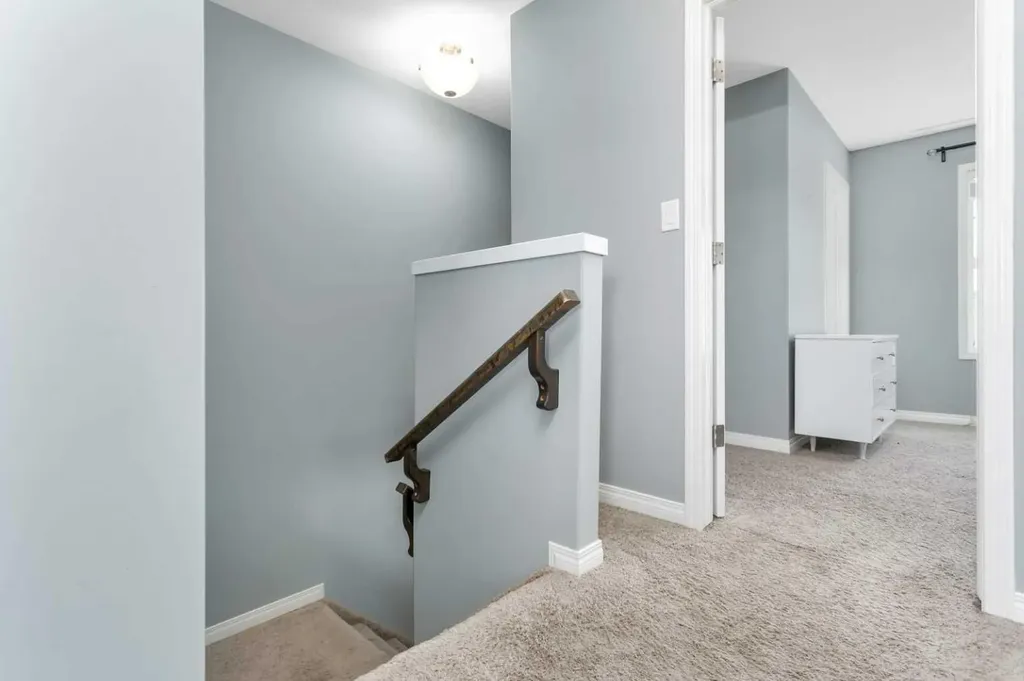 28 Rafferty Court Sylvan Lake AB T4S 0C1