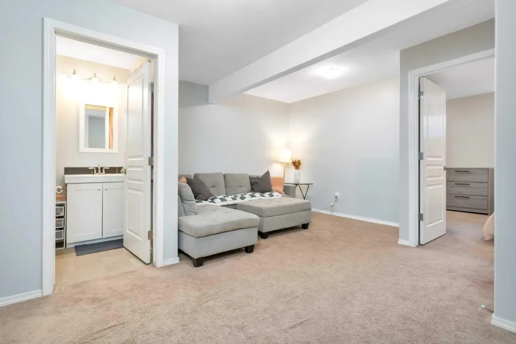 28 Rafferty Court Sylvan Lake AB T4S 0C1