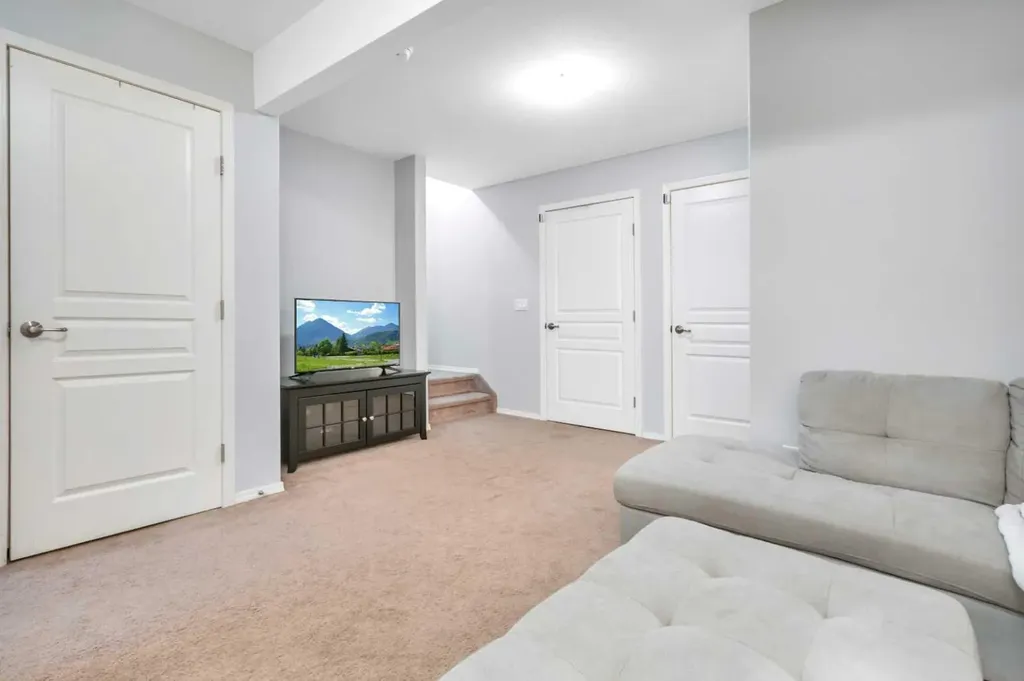 28 Rafferty Court Sylvan Lake AB T4S 0C1
