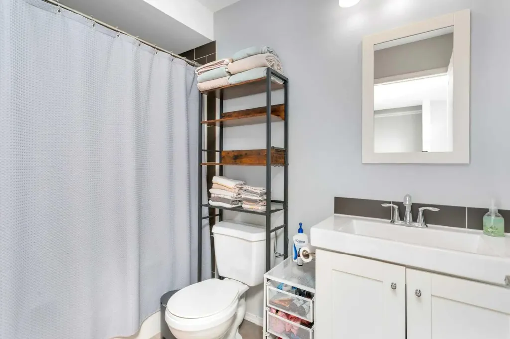 28 Rafferty Court Sylvan Lake AB T4S 0C1
