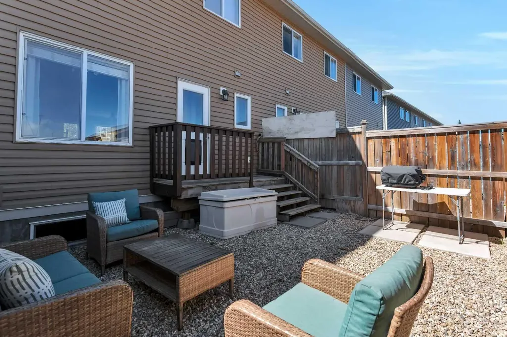 28 Rafferty Court Sylvan Lake AB T4S 0C1