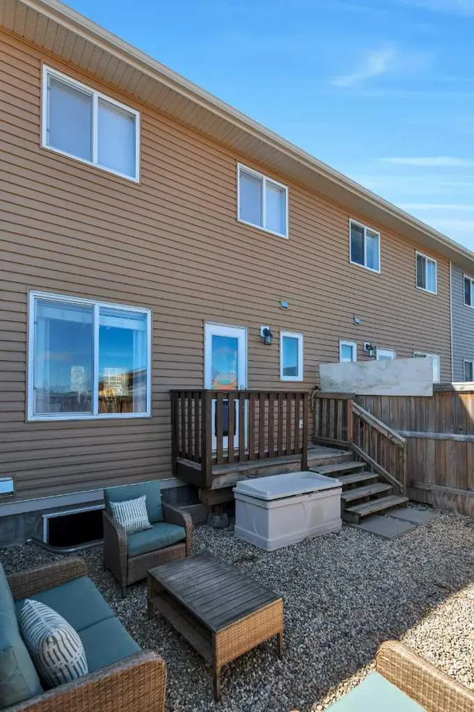 28 Rafferty Court Sylvan Lake AB T4S 0C1