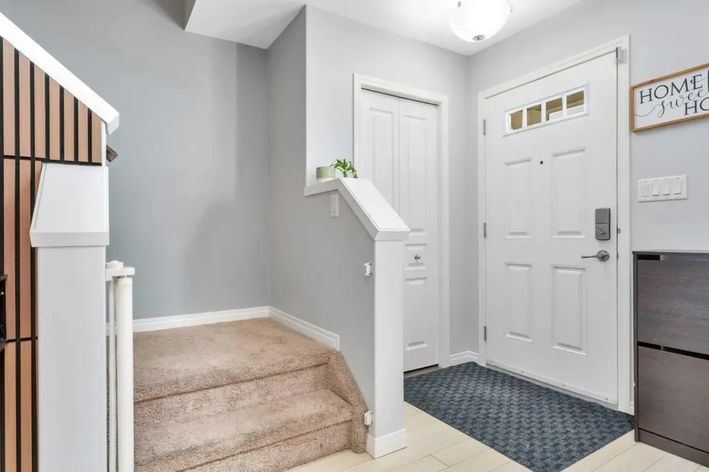 28 Rafferty Court Sylvan Lake AB T4S 0C1
