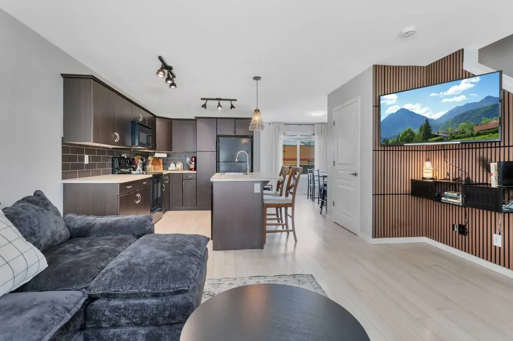 28 Rafferty Court Sylvan Lake AB T4S 0C1