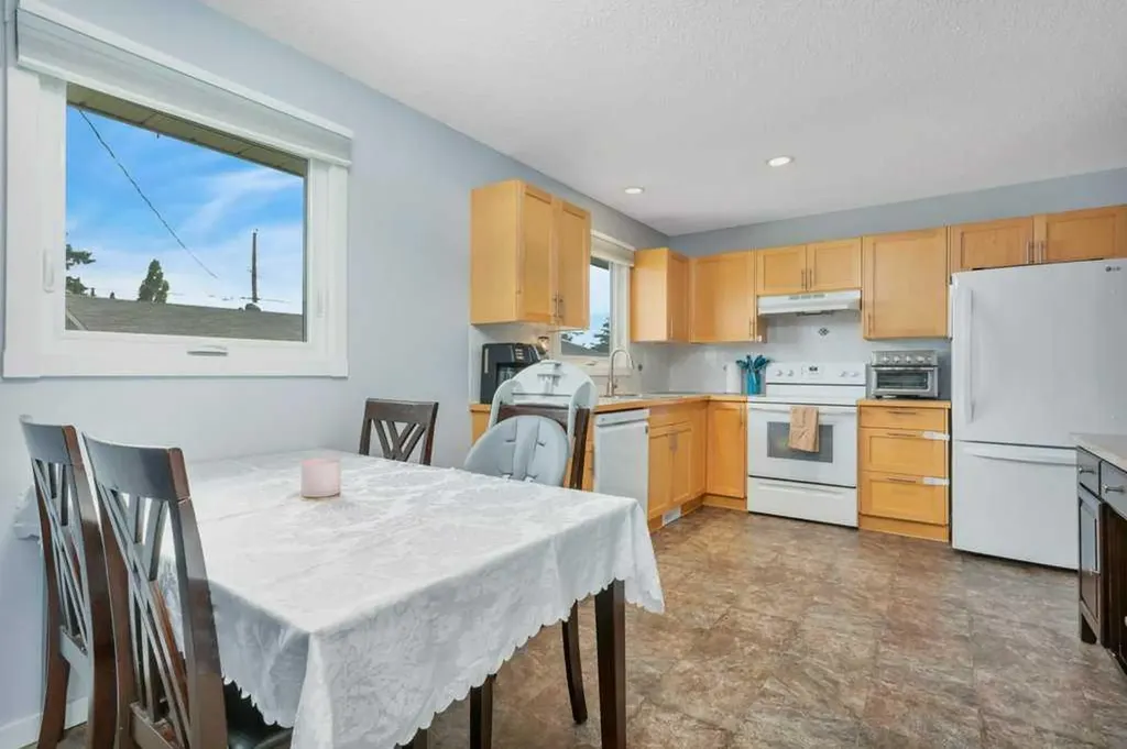 4805 Womacks Road Blackfalds AB T0M 0J0