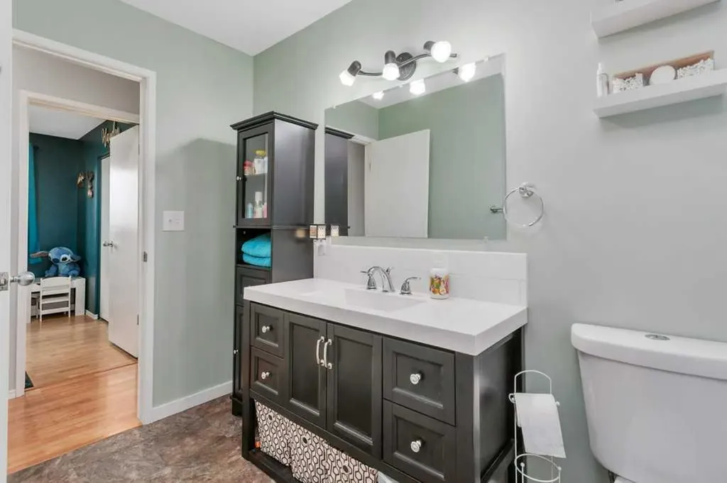 4805 Womacks Road Blackfalds AB T0M 0J0