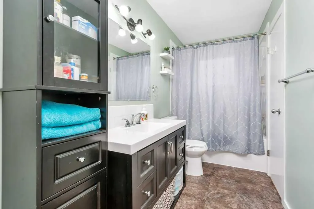 4805 Womacks Road Blackfalds AB T0M 0J0