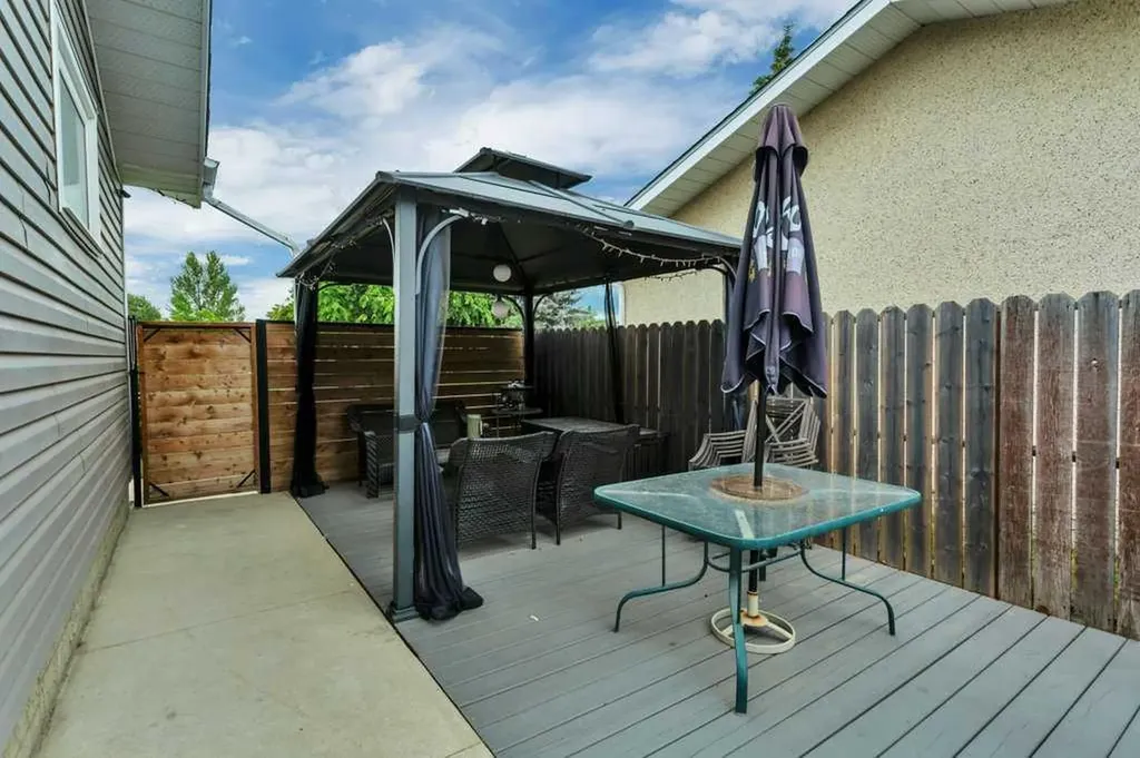 4805 Womacks Road Blackfalds AB T0M 0J0