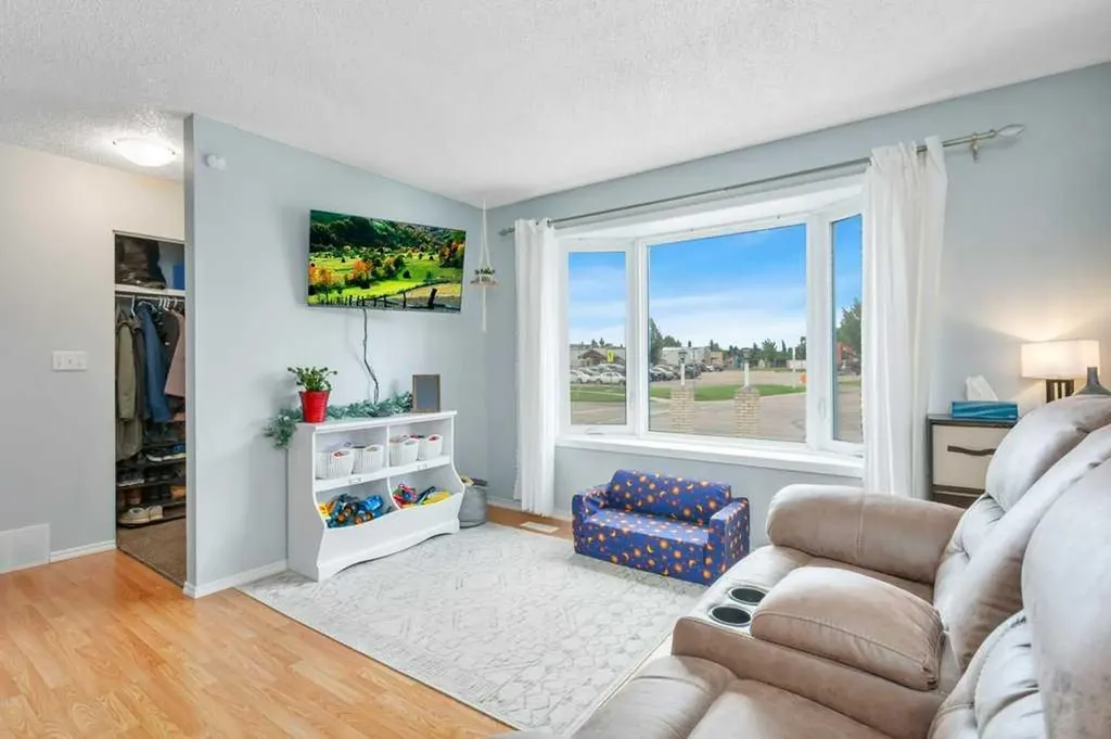 4805 Womacks Road Blackfalds AB T0M 0J0